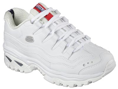 รองเท้าผ้าใบสีขาว