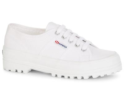 รองเท้าผ้าใบสีขาว