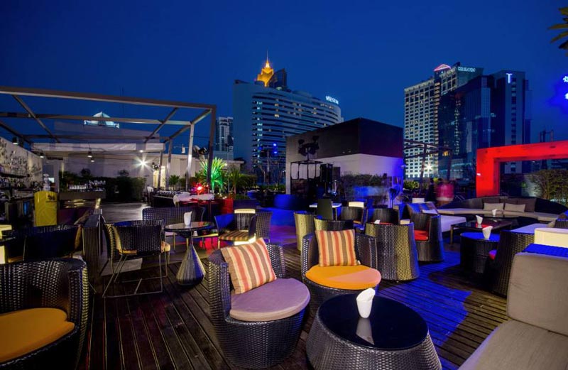 ร้านอาหารบนดาดฟ้า