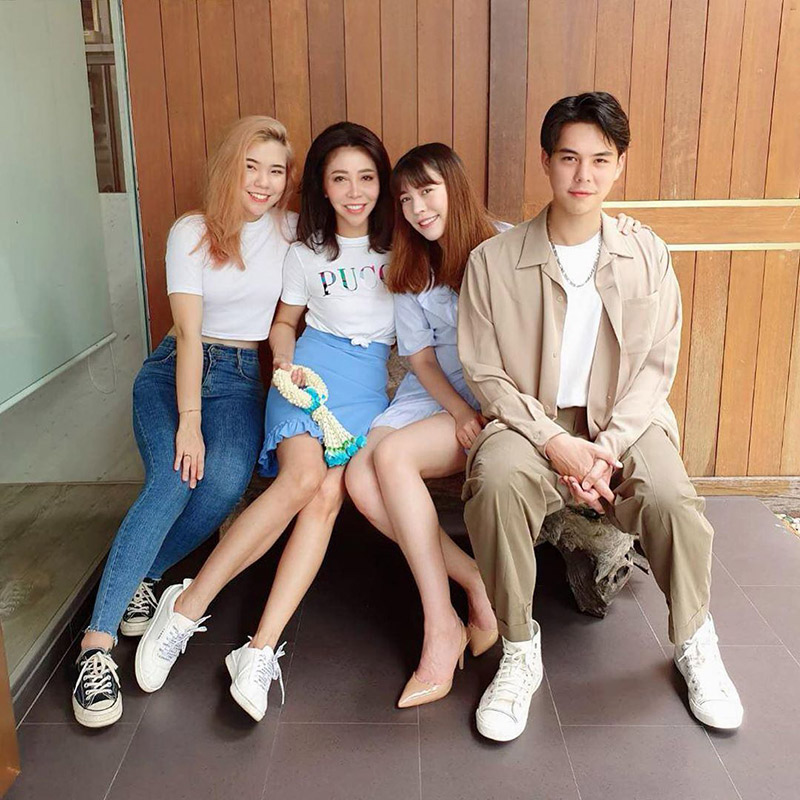 ครอบครัวพีช พชร