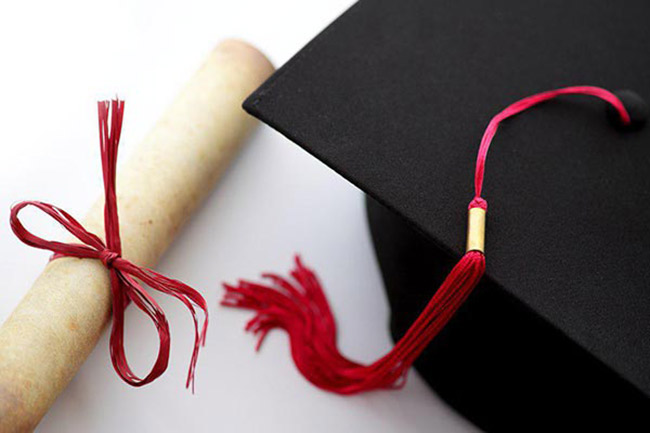 ปลอมวุฒิการศึกษา