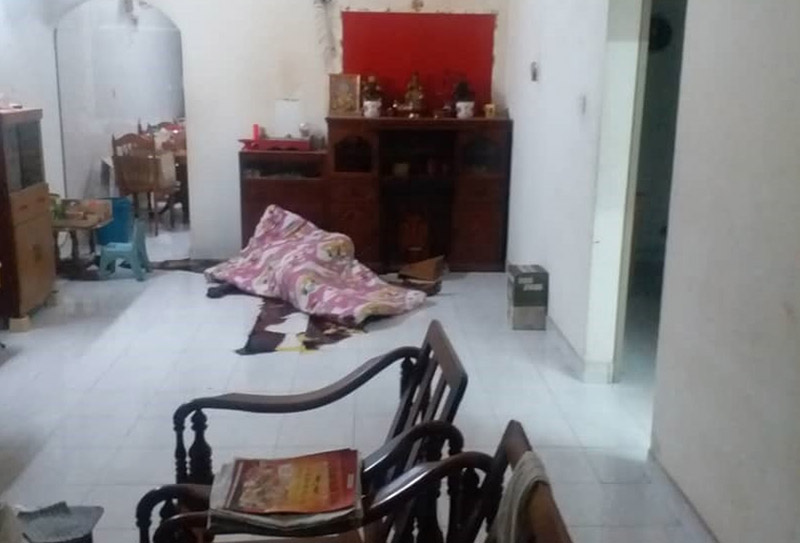 อยู่กับศพ