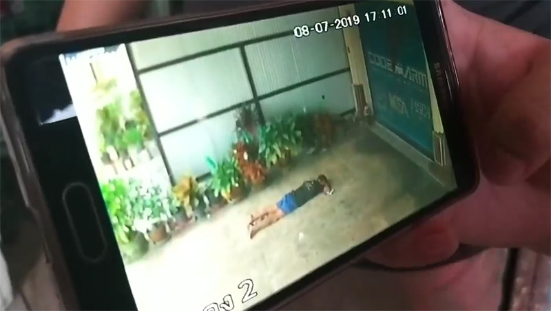 รถทับคน