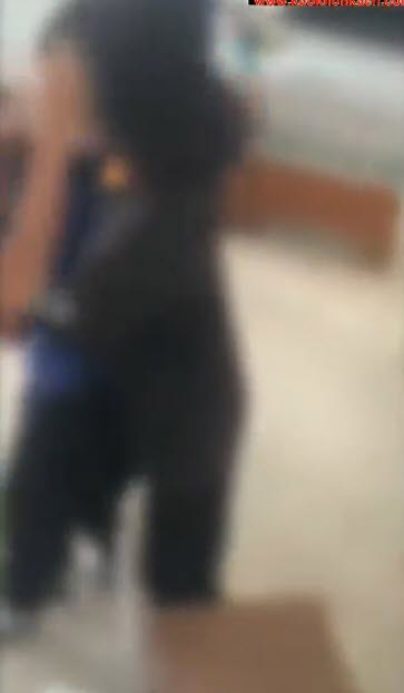 นักเรียนตบกัน