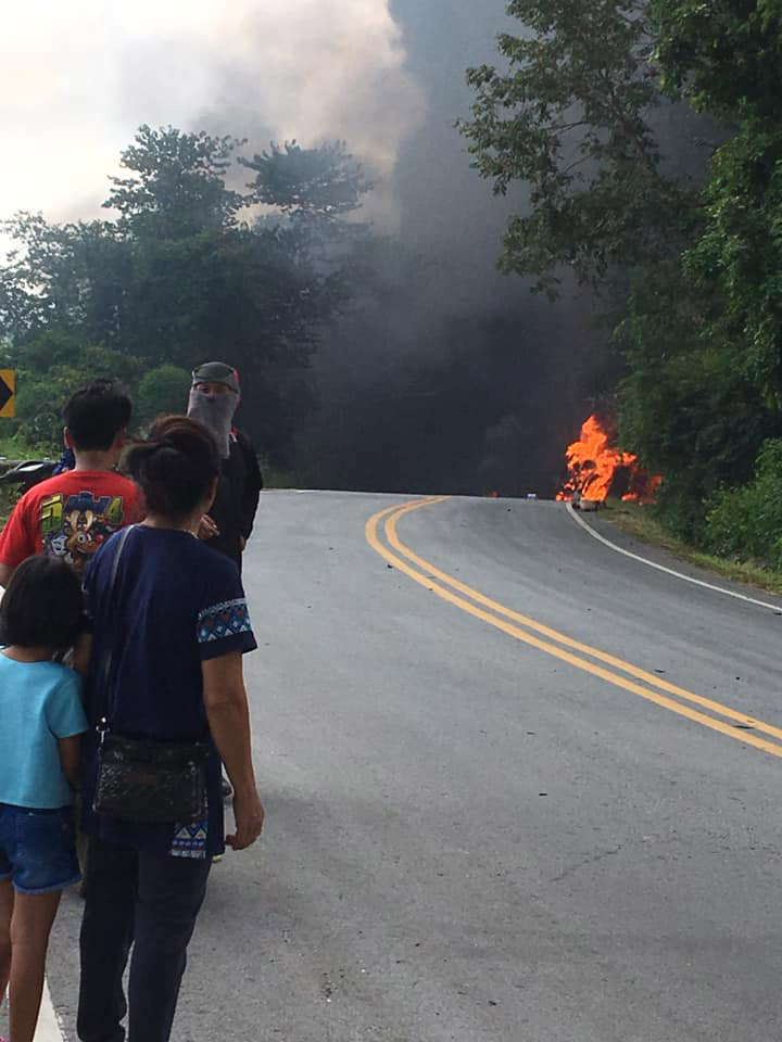 รถบรรทุกน้ำมันคว่ำ