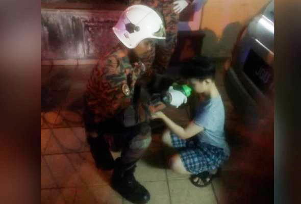 อยู่กับศพ