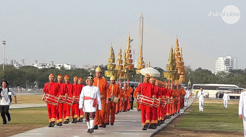 อัญเชิญพระบรมสารีริกธาตุ สวดมนต์ข้ามปี