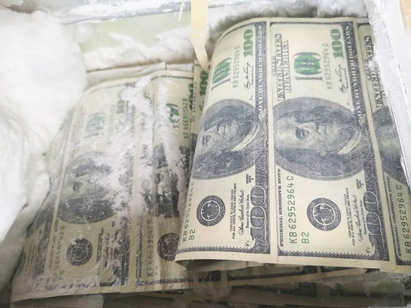 แบงก์ดอลล่าร์ปลอม