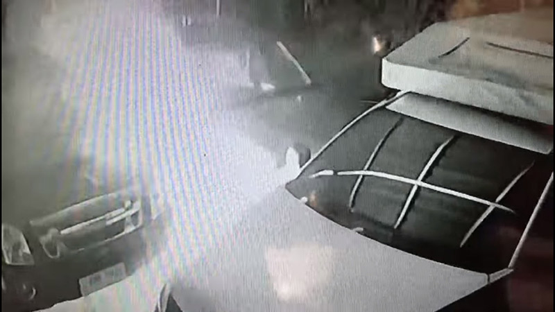 เผารถยนต์