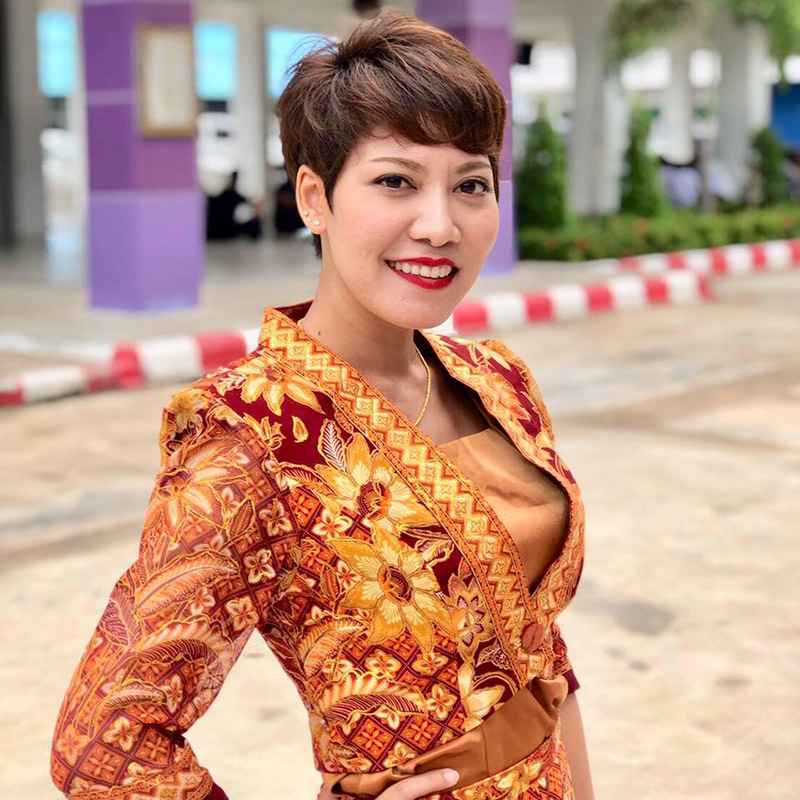 ครูขวัญ โรงเรียนผดุงนารี