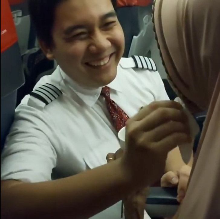 สจวร์ดดูแลผู้โดยสาร