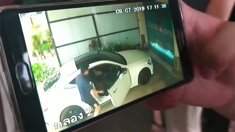 รถทับคน