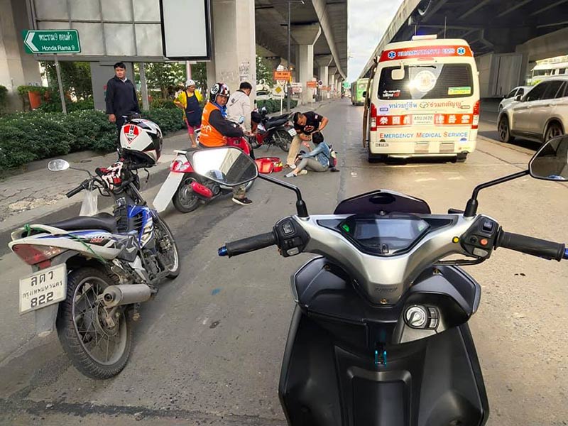 ตกท่อระบายน้ำ