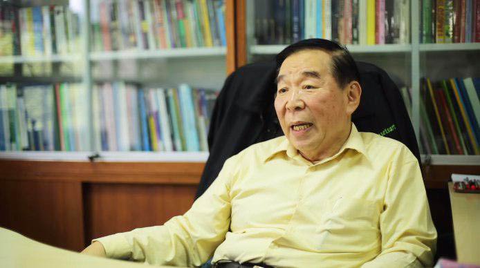 ดร.โกวิท วงศ์สุรวัฒน์ 