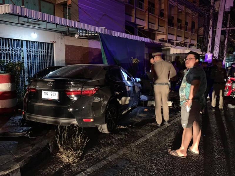 รถชนคนตาย