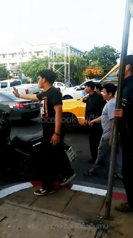 คนทะเลาะกัน