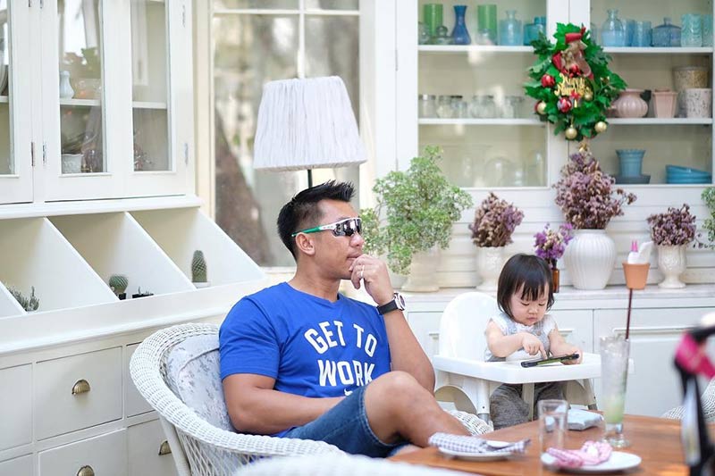 ภราดร ศรีชาพันธ์