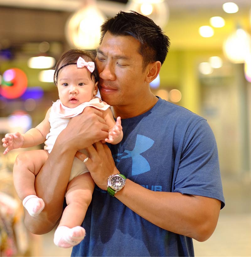 ภราดร ศรีชาพันธ์