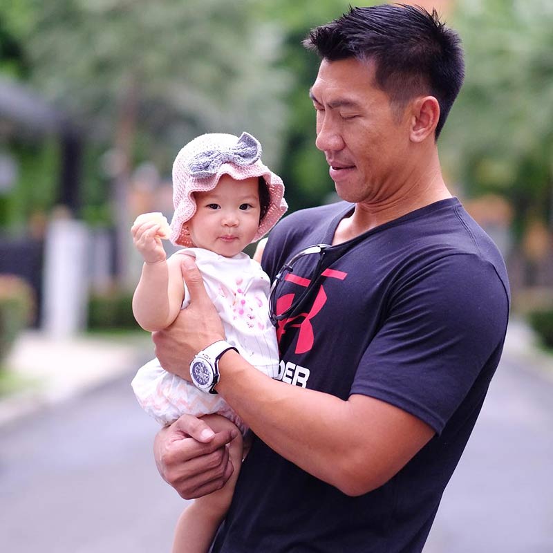 ภราดร ศรีชาพันธ์