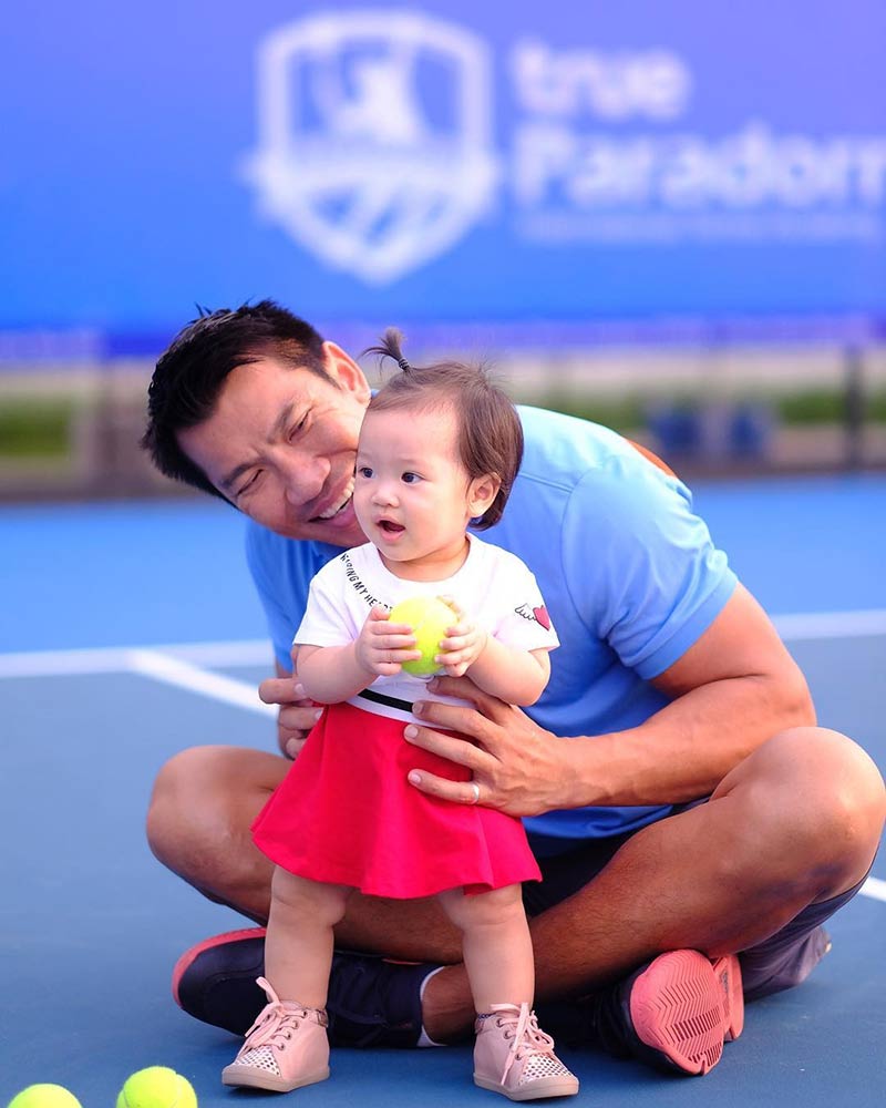 ภราดร ศรีชาพันธ์