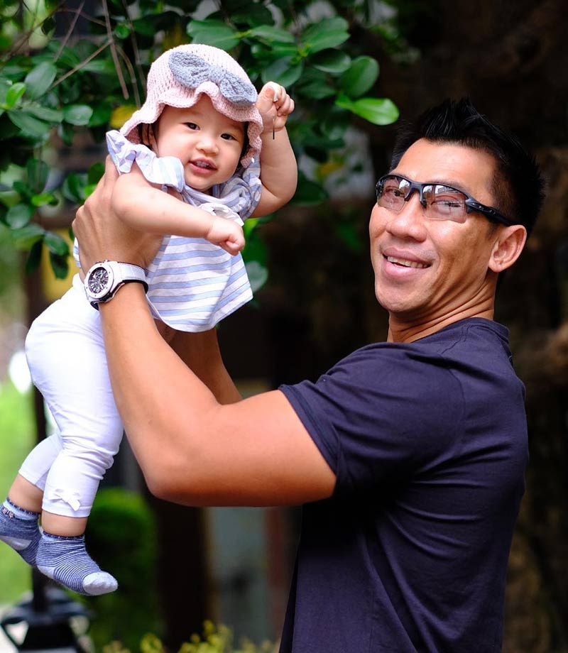 ภราดร ศรีชาพันธ์