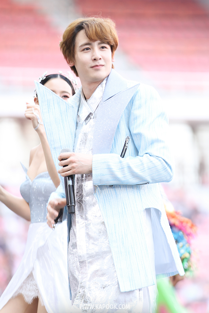 นิชคุณ 2PM