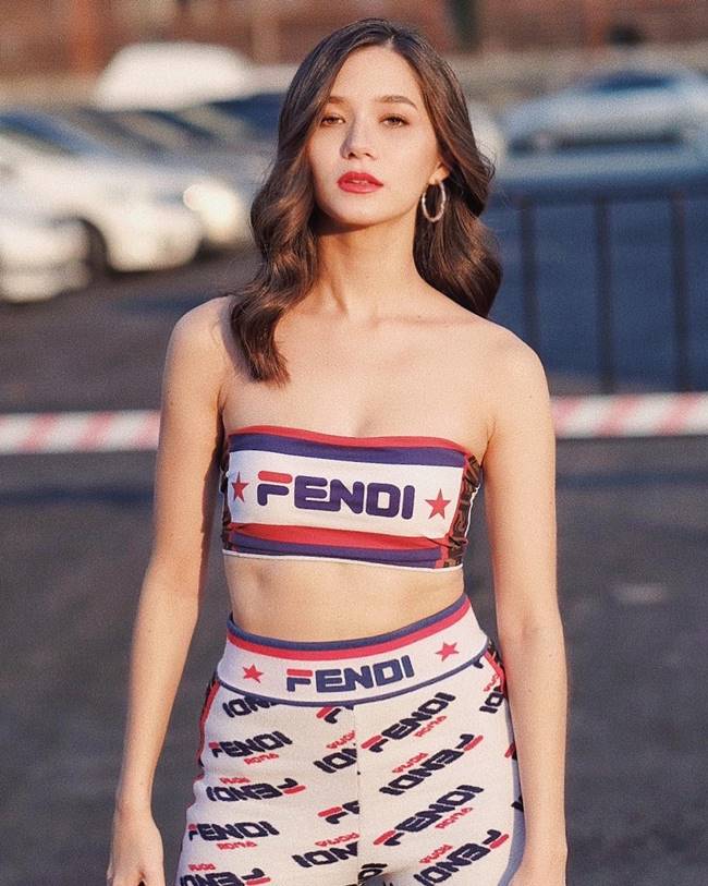 วี วิโอเลต