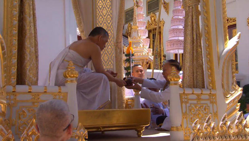 สมเด็จพระเจ้าอยู่หัว