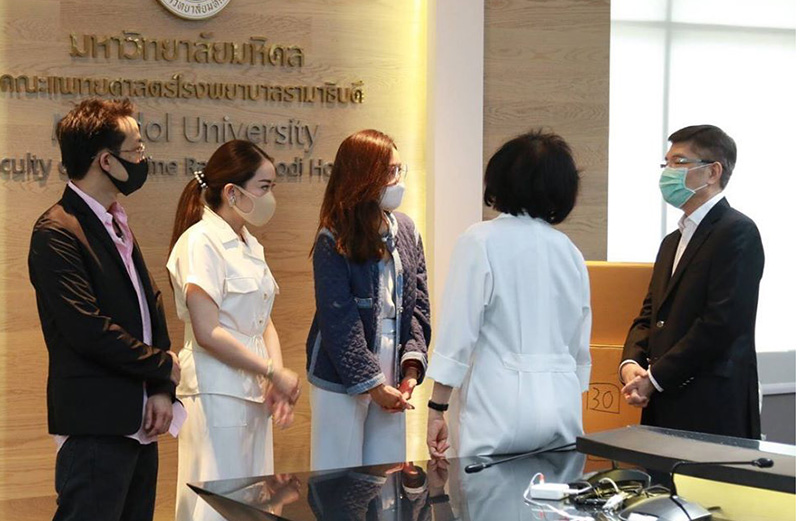 อุ๊งอิ๊ง เอม โอ๊ค ชินวัตร