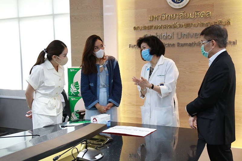 อุ๊งอิ๊ง เอม โอ๊ค ชินวัตร