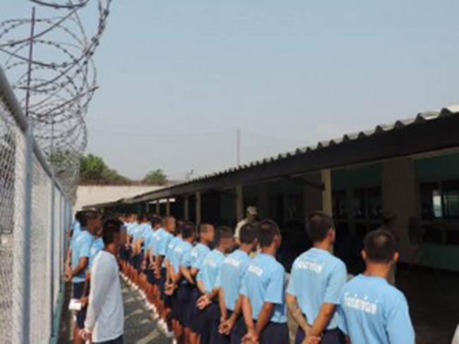 นักโทษตายในคุก