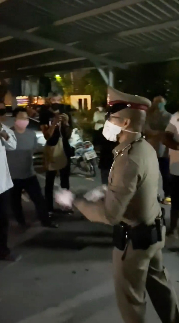 ไล่คนป่วยโควิด