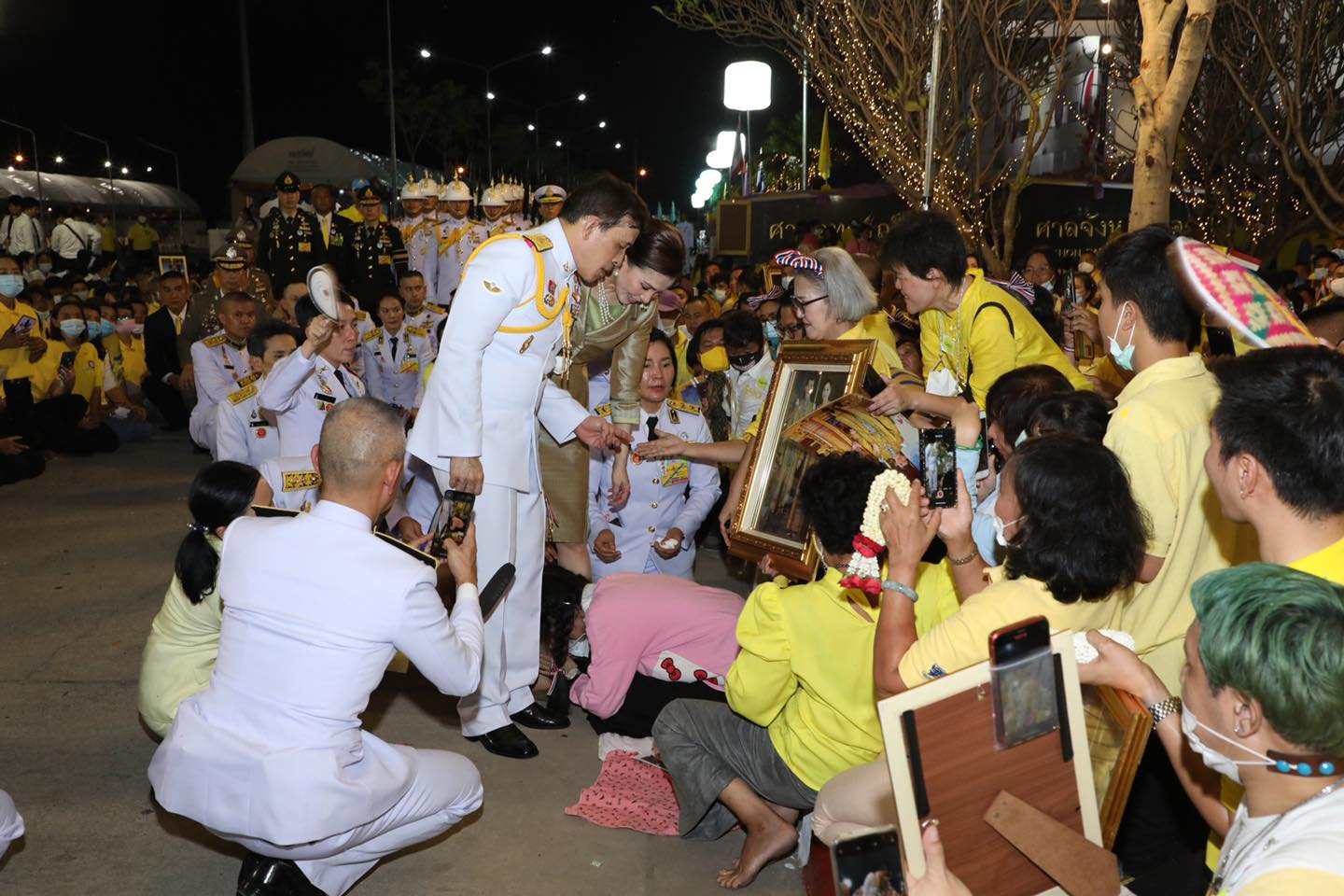 ในหลวง พระราชินี