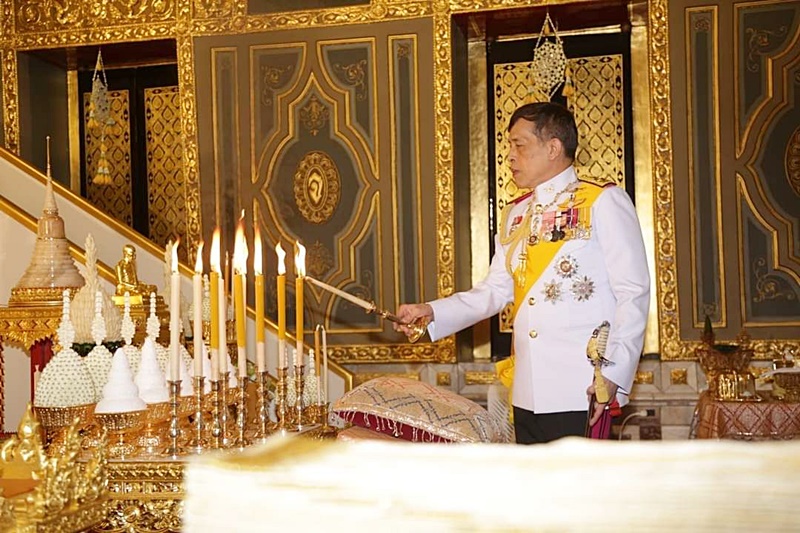 ในหลวง ร.10  