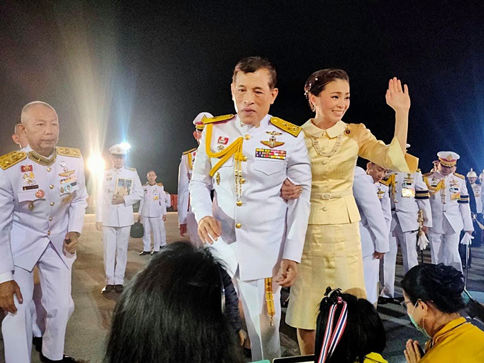 ในหลวง รัชกาลที่ 10