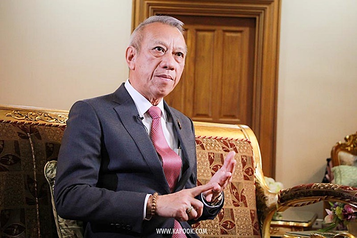 วิ่งผ่าเมือง