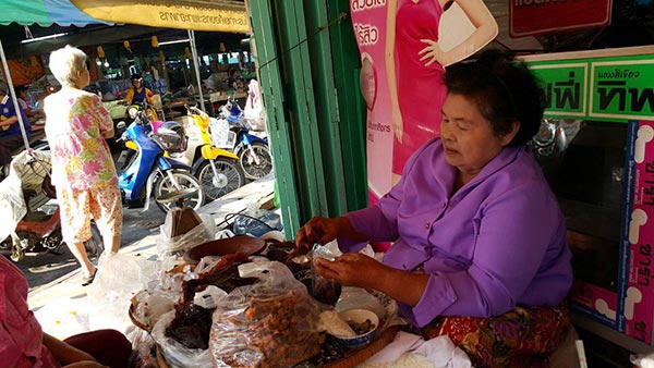 ร้านอาหารเพชรบุรี