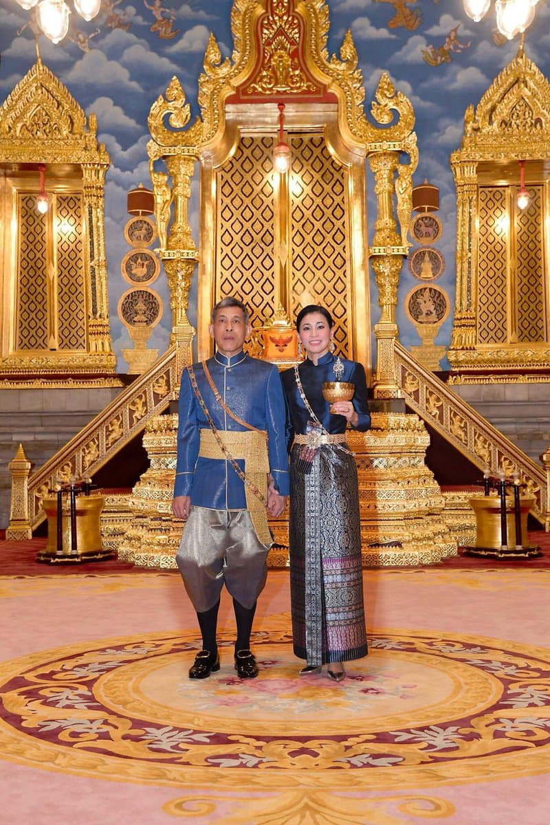 ในหลวง-พระราชินี