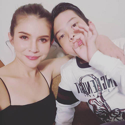 ดารา คุณแม่เลี้ยงเดี่ยว