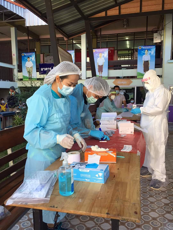 นักเรียนติดโควิด