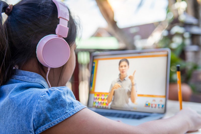 หยุดเรียนออนไลน์1ปี