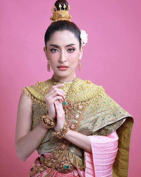 พิ้งค์กี้ สาวิกา