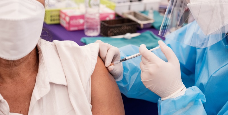 อาจารย์ มธ. ร้องแม่ฉีดวัคซีน