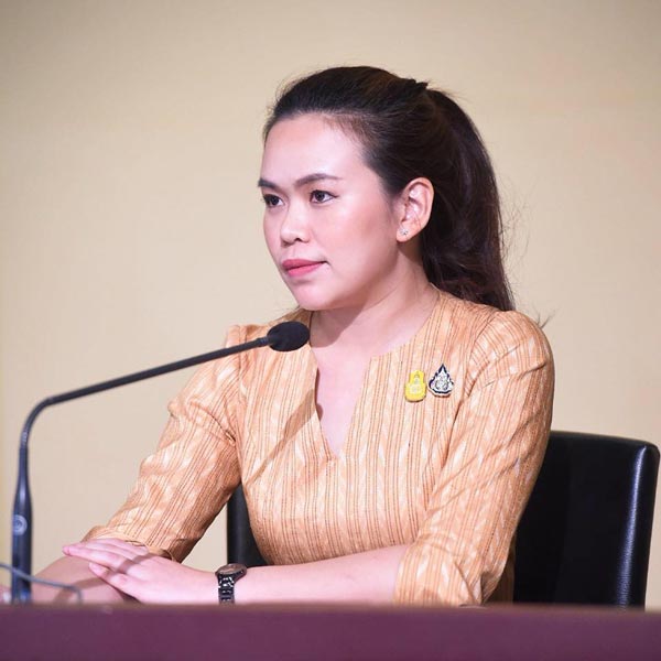 ไตรศุลี ไตรสรณกุล