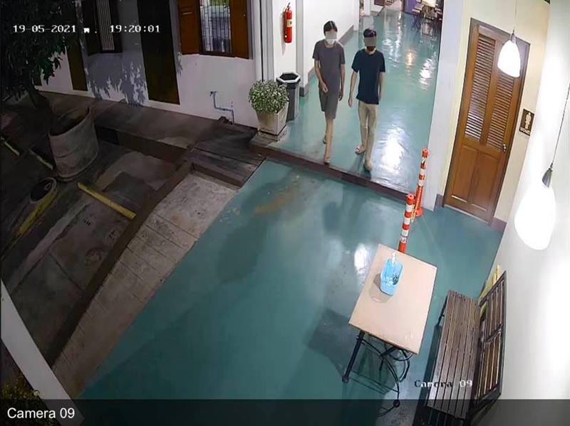 ขโมยสร้อยคอแมว