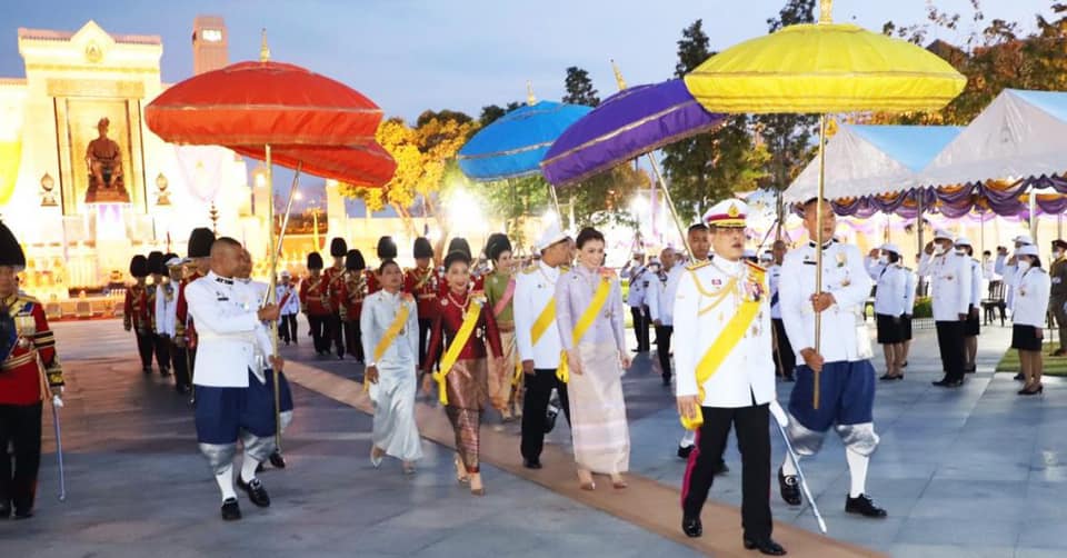 ในหลวง พระราชินี