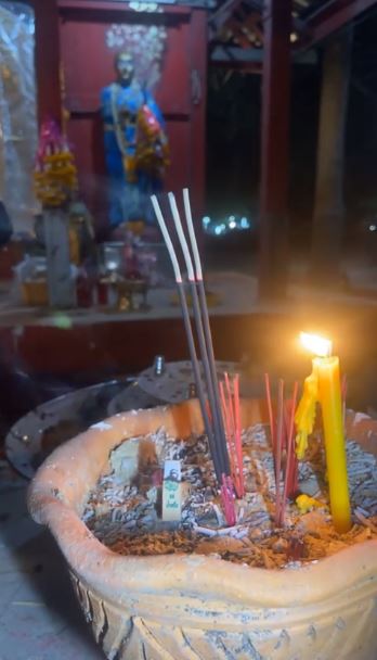 เลขเด็ด เจ้าแม่สร้อยทอง คลอง 9 