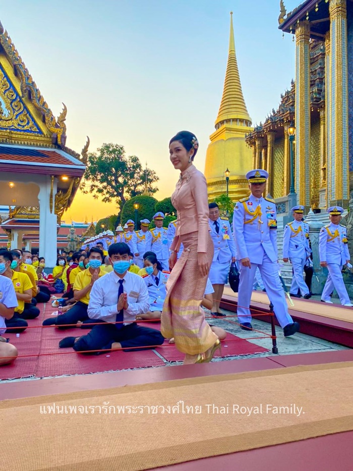 ในหลวง ร. 10