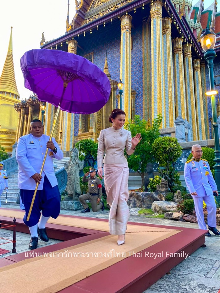 ในหลวง ร. 10