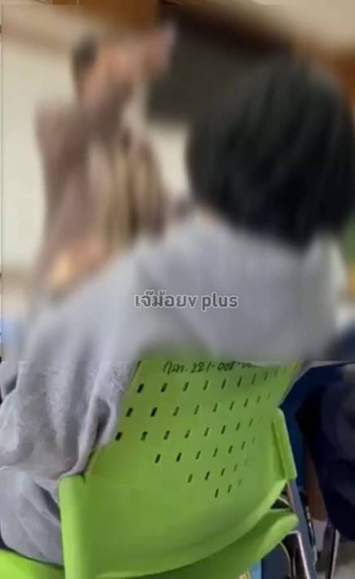  ครูด่านักเรียน